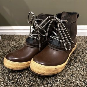 Brown Xtratuff waterproof ankle boots. Great condition!